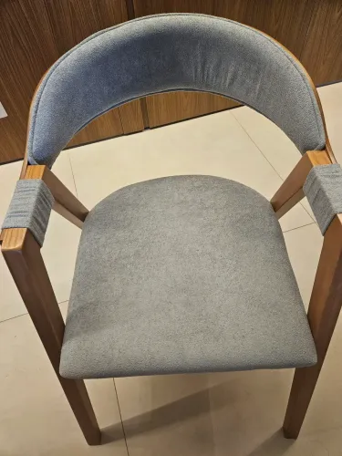 Vendo 2 poltronas valor 300 reais cada uma