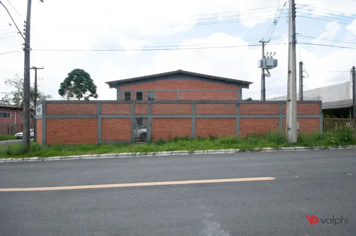 Galpão industrial à venda no CIC com 443,25 m².