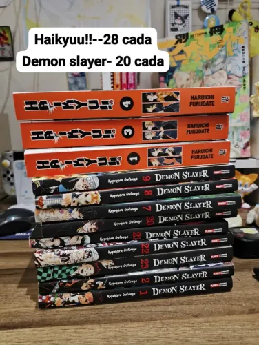 Desapego de mangás (demon slayer(kimetsu) e haikyuu) preço na imagem!!!