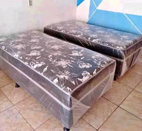 Cama box solteiro D33 por 270 reais. Entrega grátis