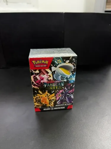 Pokémon TCG Paldean Fates Booster Bundle 6 Boosters Inglês Lacrado