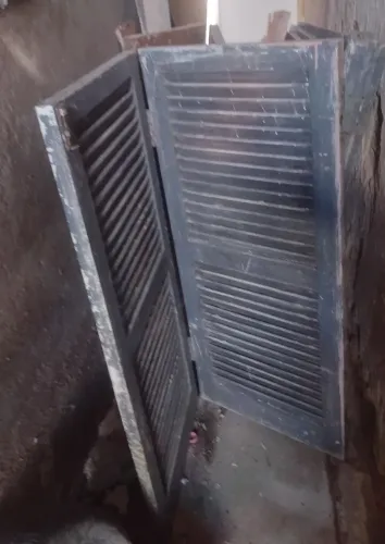 2 janelas de 3 folhas cada