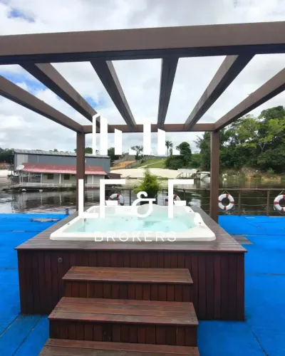 Flutuante Estruturado de 432m² à Venda  Autorizado pela Marinha, Completo e Pronto para Us