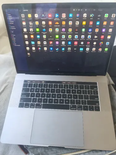MacBook 2019 i9 32Gb com Touchbar