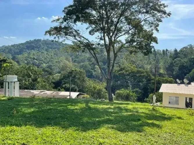 Lindo Sitio Jarinu Divisa Atibaia 72.662m2 com Lago , Baias e Equipamentos