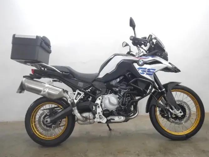 BMW F 850 GS - só 13.000 km - com acessórios !