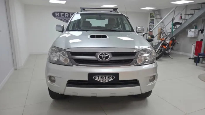 Toyota Hilux SW4 SRV D4-d 4X4 3.0 TDI Dies. AUT 2008