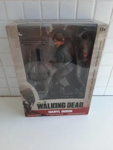 Boneco do Daryl Dixon da série de tv The Walking Dead