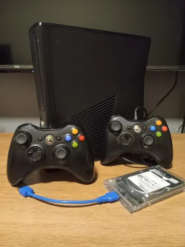 XBOX 360 SLIM 320gb - DESBLOQUEADO - CONTROLE ORIGINAL- VOCÊ ESCOLHE OS JOGOS