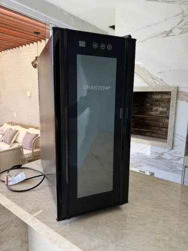 Adega Climatizada Brastemp 12 Garrafas com Painel Touch All Black BZC12 B Preto