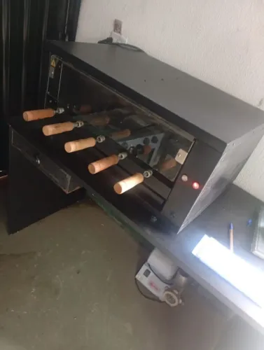 Forno gira grill todo elétrico + 5 espetos marca Arke