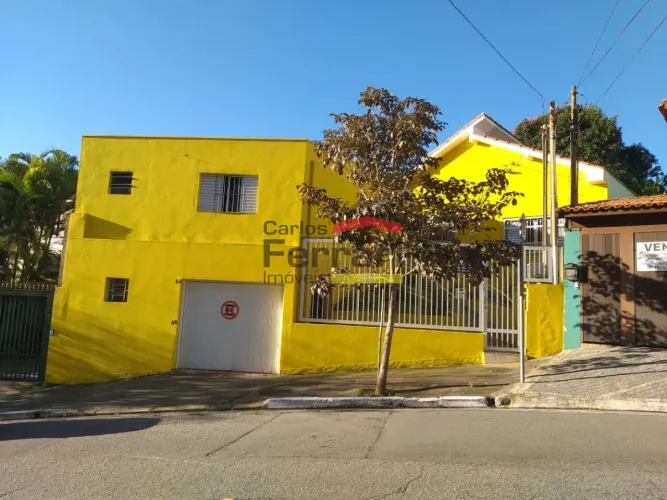 CASA TÉRREA - VILA ESTER - 3 DORMITÓRIOS. 3 BANHEIROS. 1 VAGA. 162 M2 DE ÁREA CONSTRUÍDA
