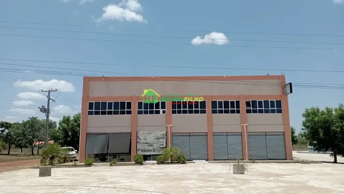 Prédio à venda. 963 m² por 3000000,00 - Nova Cidade - Campo Maior/PI