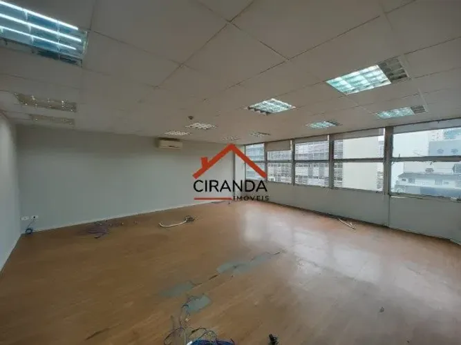 Conjunto Comercial de 108 metros com ar condicionado na Rua da Consolação