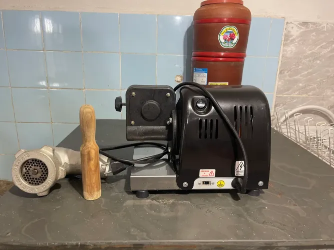Vendo máquina de moer malta 