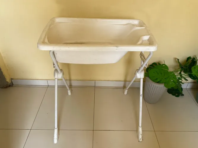 Banheira com suporte