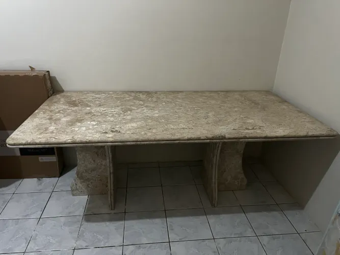 Mesa de mármore 