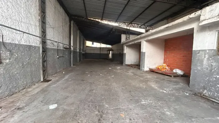 Galpão para alugar, 200 m² por R$ 5.500,01/mês - Bela Vista - Guarulhos/SP