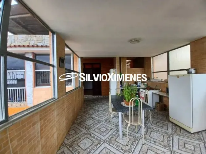 Residencial Casa no Nova Granada com 320,00 (M²), 5 quartos e 2 vagas para Venda