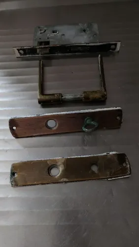 Doação de 3 fechadura portas internas