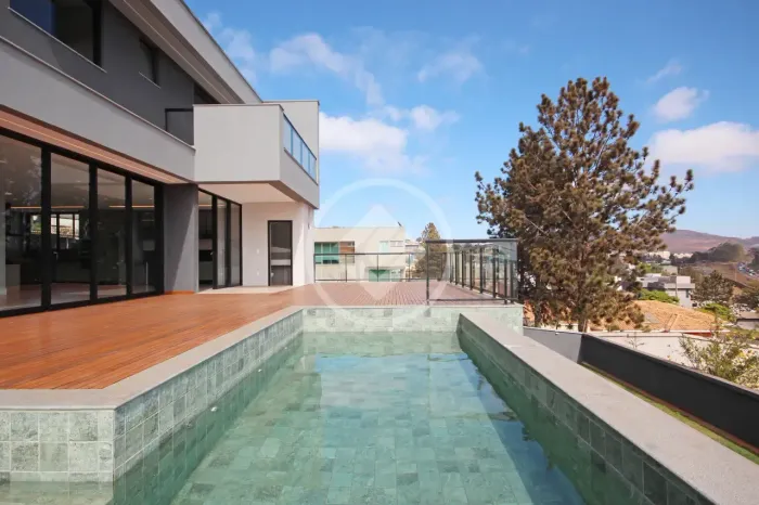 CASA EM CONDOMINIO FECHADO A VENDA NO ALPHAVILLE EM NOVA LIMA! codigo: 341808