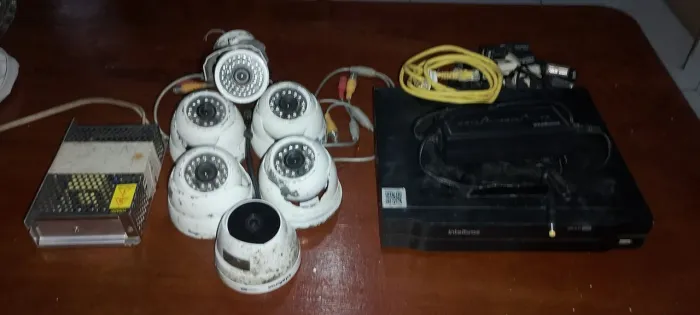 DVR Intelbras multi 18 canal com 6 câmera completo funcionando perfeitamente