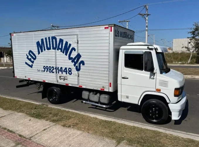 FRETES  MUDANÇAS .  *