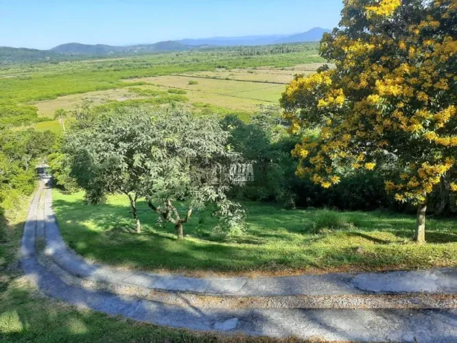 Sítio a Venda em Florianópolis, bairro Ratones