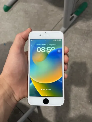 iPhone 8 conservado
