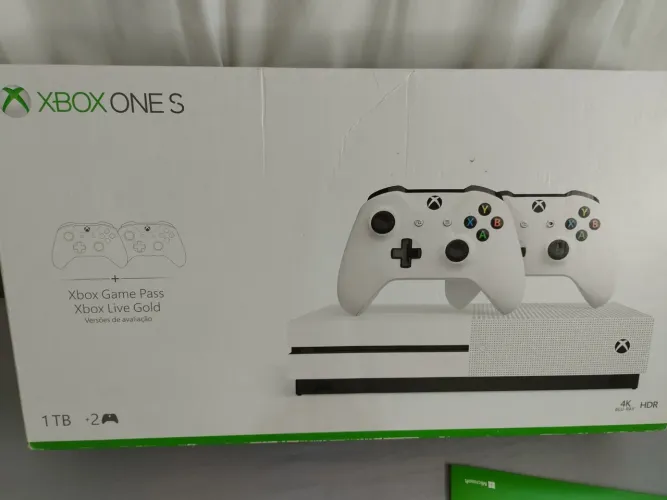 XBOX ONE S 1TB