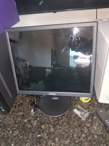 MONITOR PCTOP 17P NOVO NA CAIXA ? ?