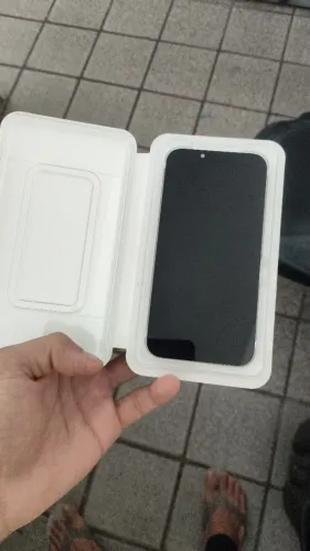 Display do iPhone 13 original retirado