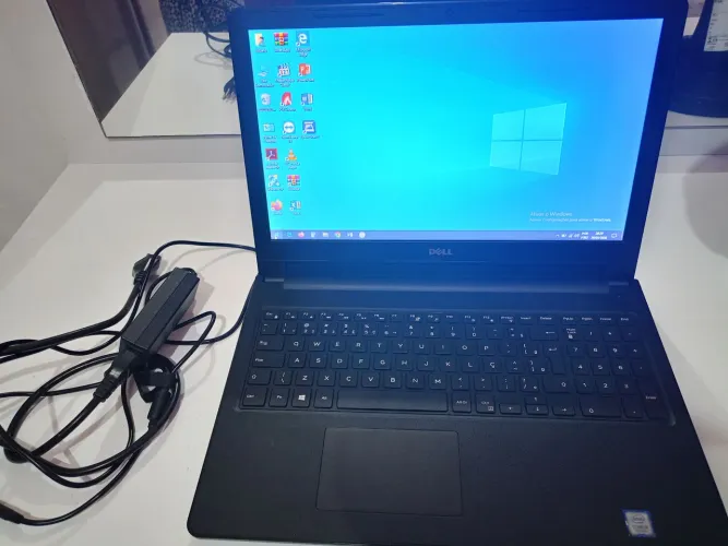 Vendo notebook por r$ 2.200 reais ?