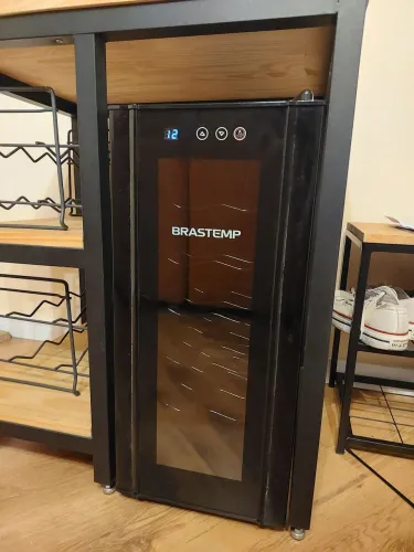 Adega Brastemp 12 garrafas