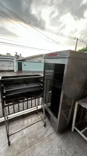 Vendo Açougue Tradicional Montado - 15 Anos no Mesmo Local Faturando