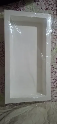 Nicho para banheiro embutir de plástico de engenharia , medida 30x60cm , novo na caixa.