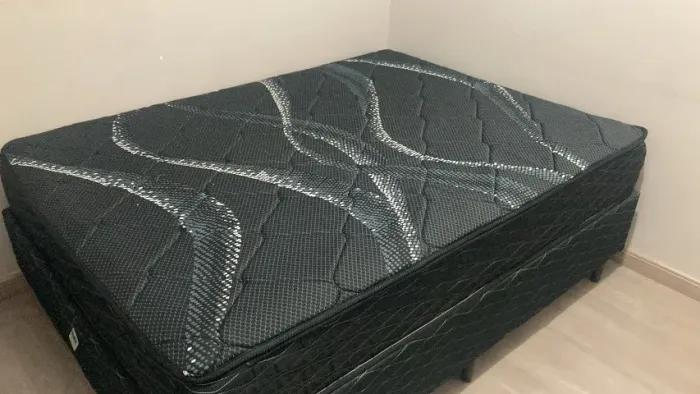 Cama Box de Casal Umaflex New Itália Black com Molas Ensacadas