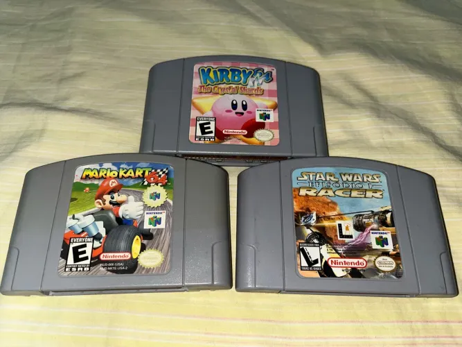 Lote jogos de N64 (kirby, mario kart, star wars)