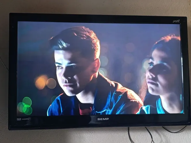 Tv semp 42 polegadas 