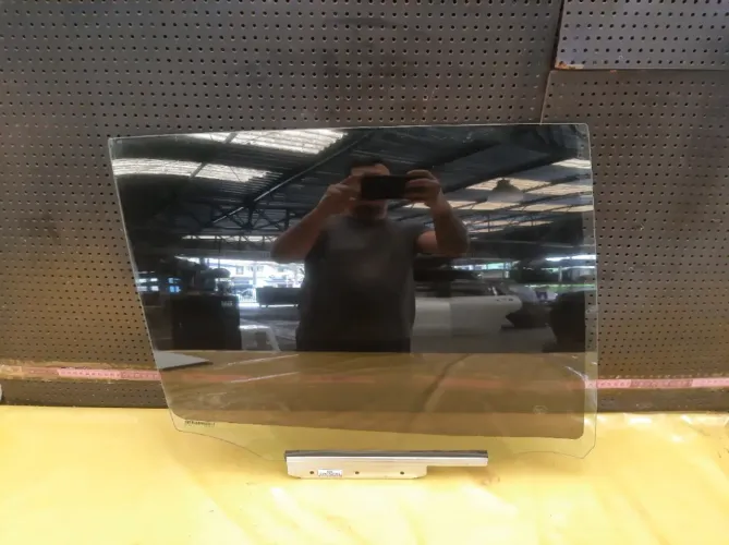 Vidro Lateral Porta Traseira Direita Corolla Cross 2022 2023