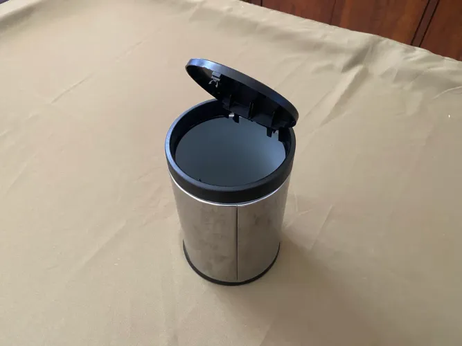 Lixeira Inox com Tampa Press - 4 Litros Brinox (Ótimo Estado)