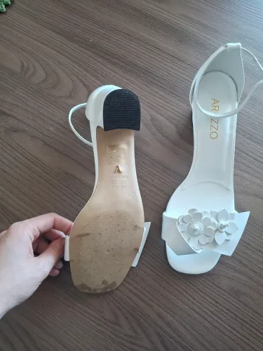 Sapato branco Arezzo