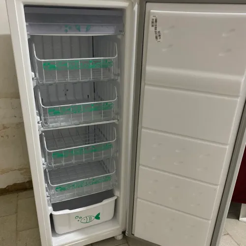 Freezer Cônsul em ótimo estado!  ACEITO OFERTA