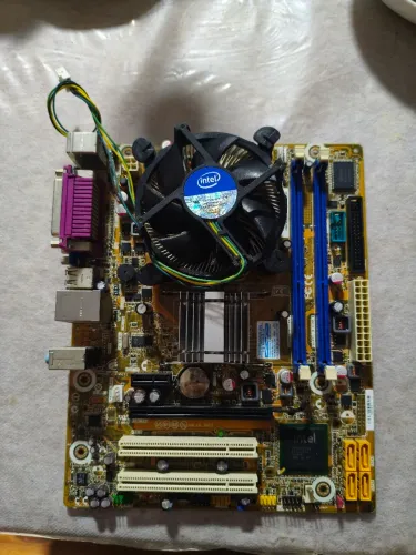 Kit Placa Mãe Intel DG41WV LGA 775 + Pentium E5400 + Air Cooler + Espelho (DDR3)