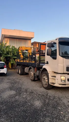 Caminhão volvo vm270 ano 2013 Com munck ING 45.500