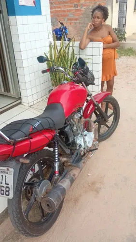 Vende-se moto, TODA ORIGINAL!