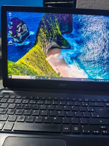 Notebook Acer core i3 já formatado!