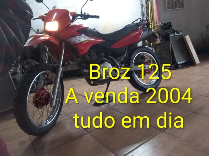 Bros 125 em ótimo estado