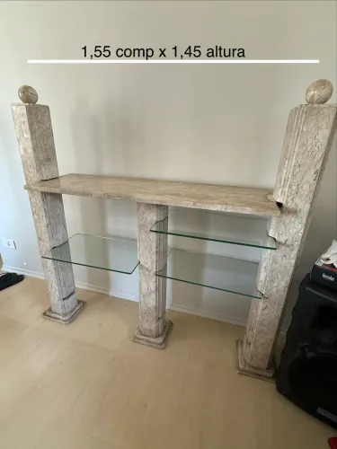 Estante em mármore