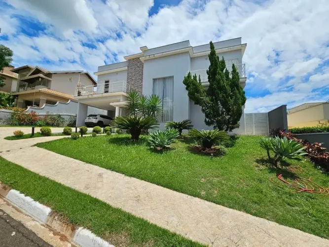 Casa à venda em Residencial Fechado Flora Ville em Boituva- SP.